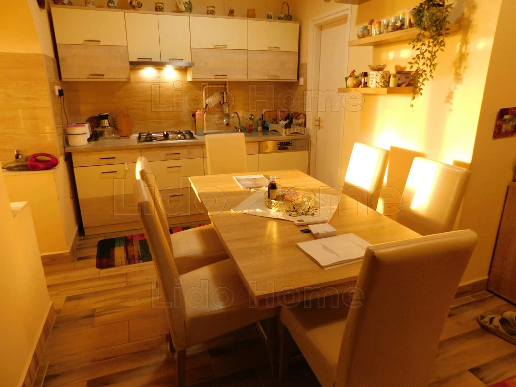 ELADÓ CSALÁDI HÁZ BALATONLELLÉN