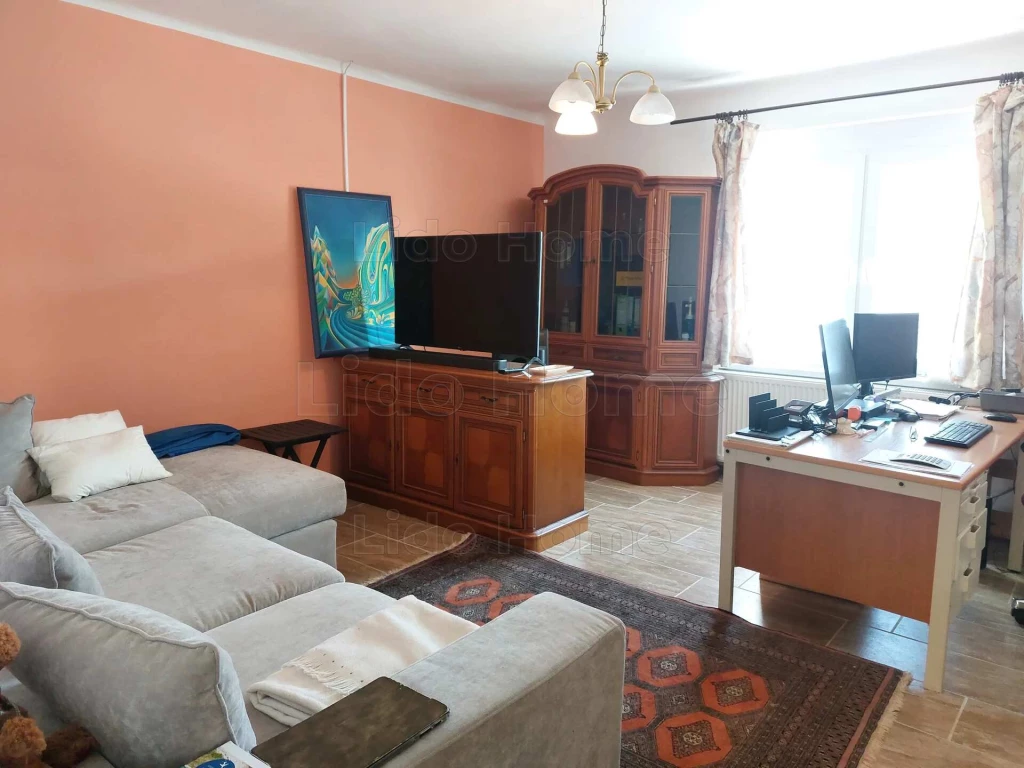 Eladó családi ház Paton