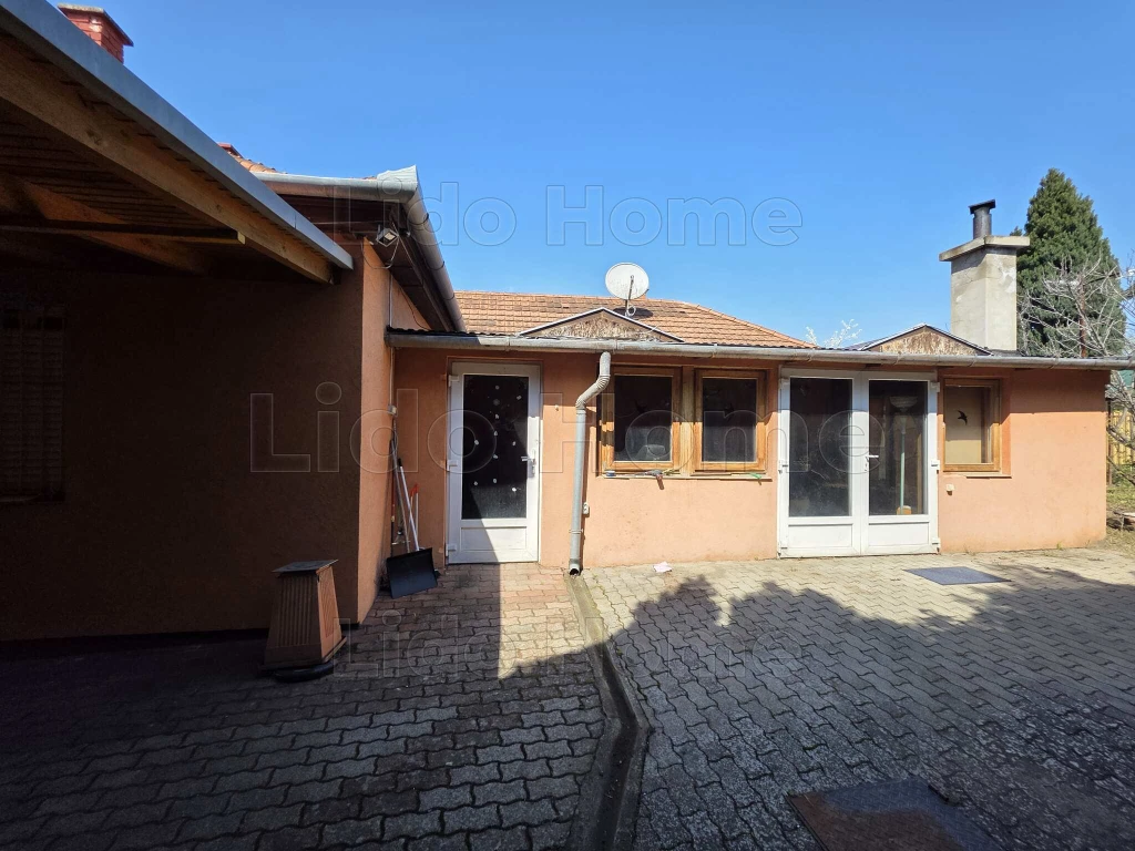 c3-1-name c2-1-name, Balatonboglár