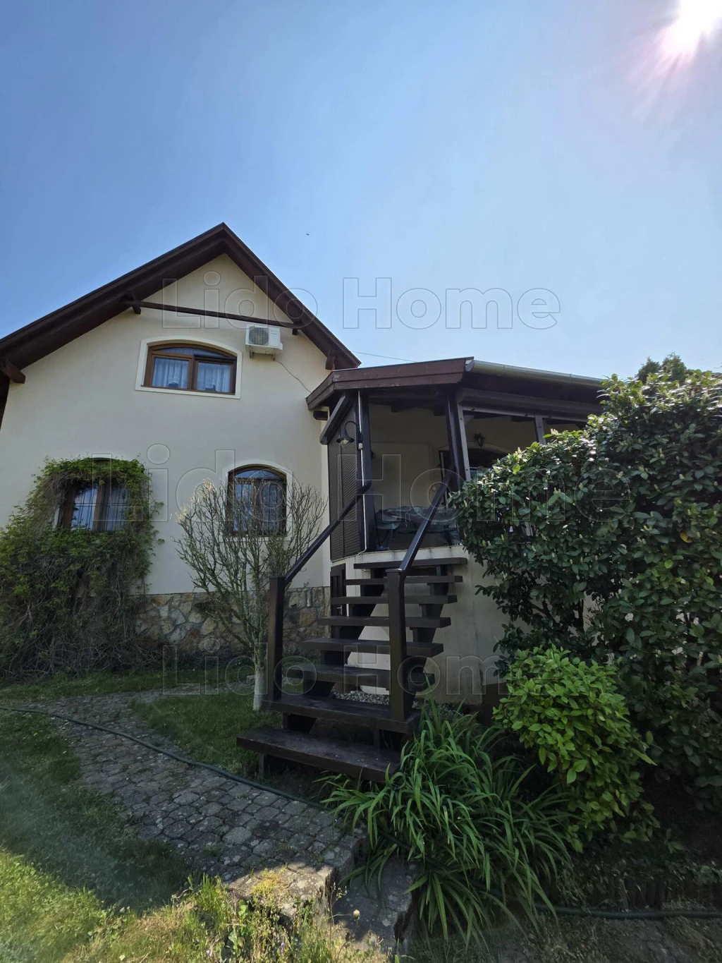 c3-1-name c2-1-name, Balatonboglár