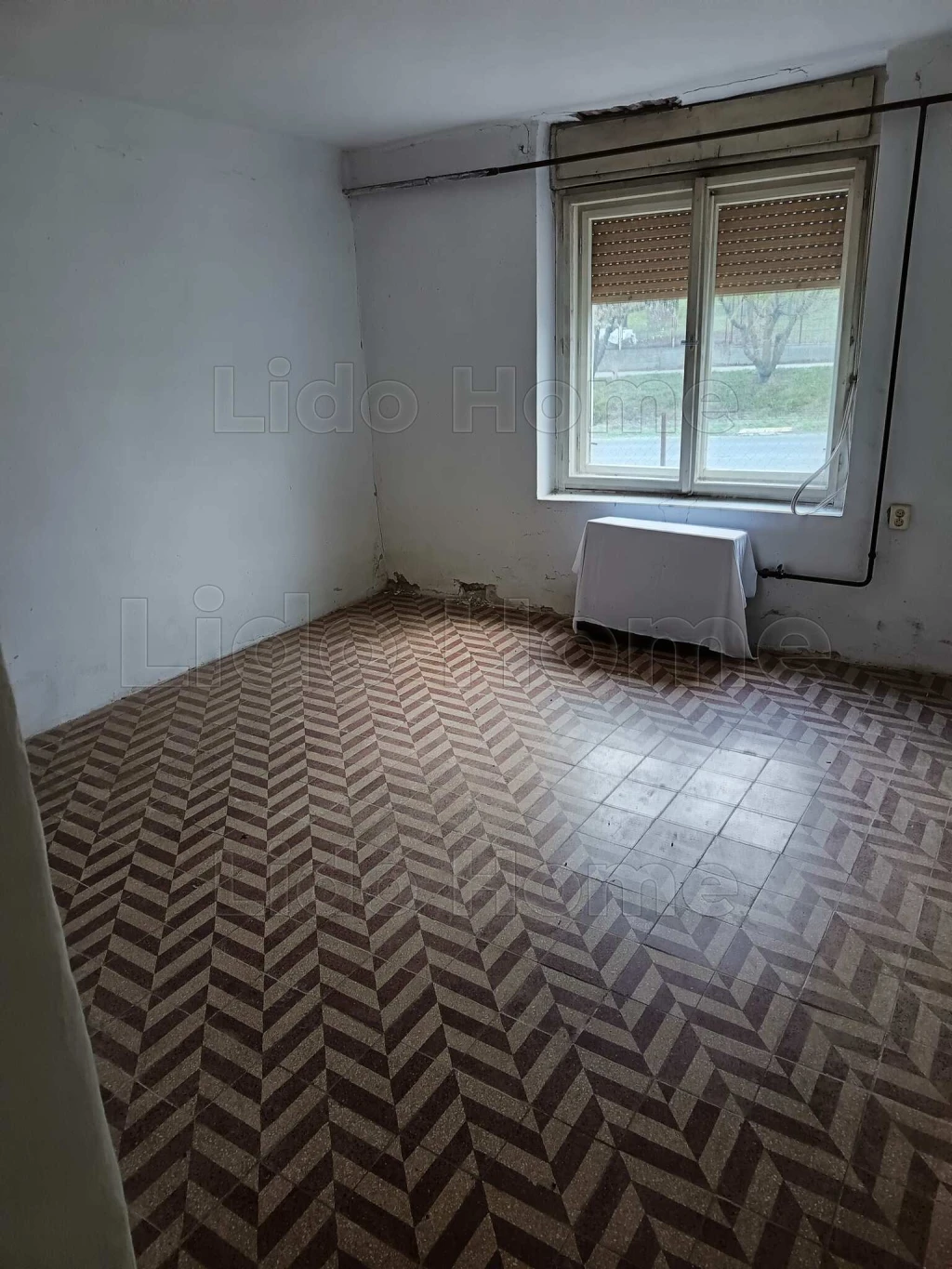ELADÓ! CSALÁDI HÁZ BALATONBOGLÁR-SZŐLŐSKISLAKON!