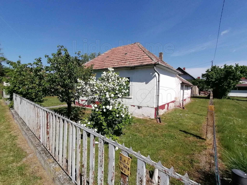 ELADÓ! CSALÁDI HÁZ BALATONMÁRIAFÜRDŐN!