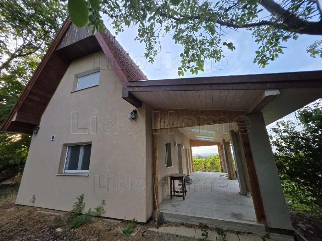 NAGY TELEKKEL RENDELKEZŐ BIRTOK ELADÓ