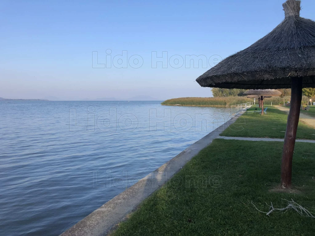 Balatonberényben balatoni panorámás nyaraló apartman télen,nyáron lakható/kiadható