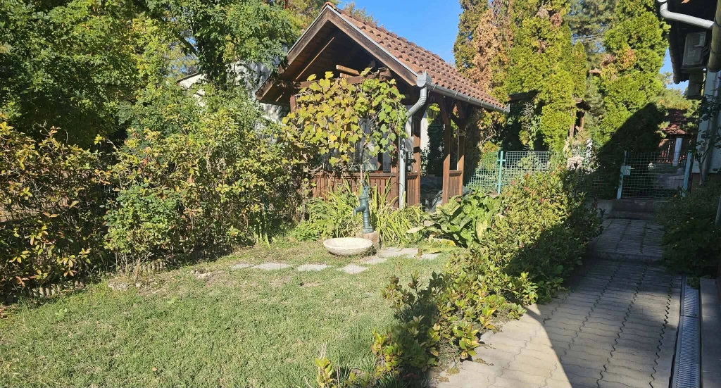 c3-1-name c2-2-name, Balatonfenyves