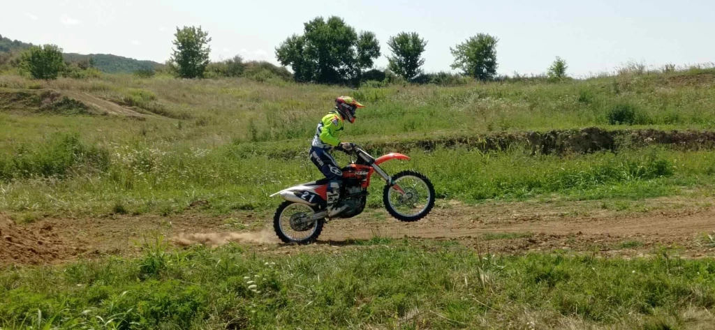 MOTOCROSS PÁLYA eladó