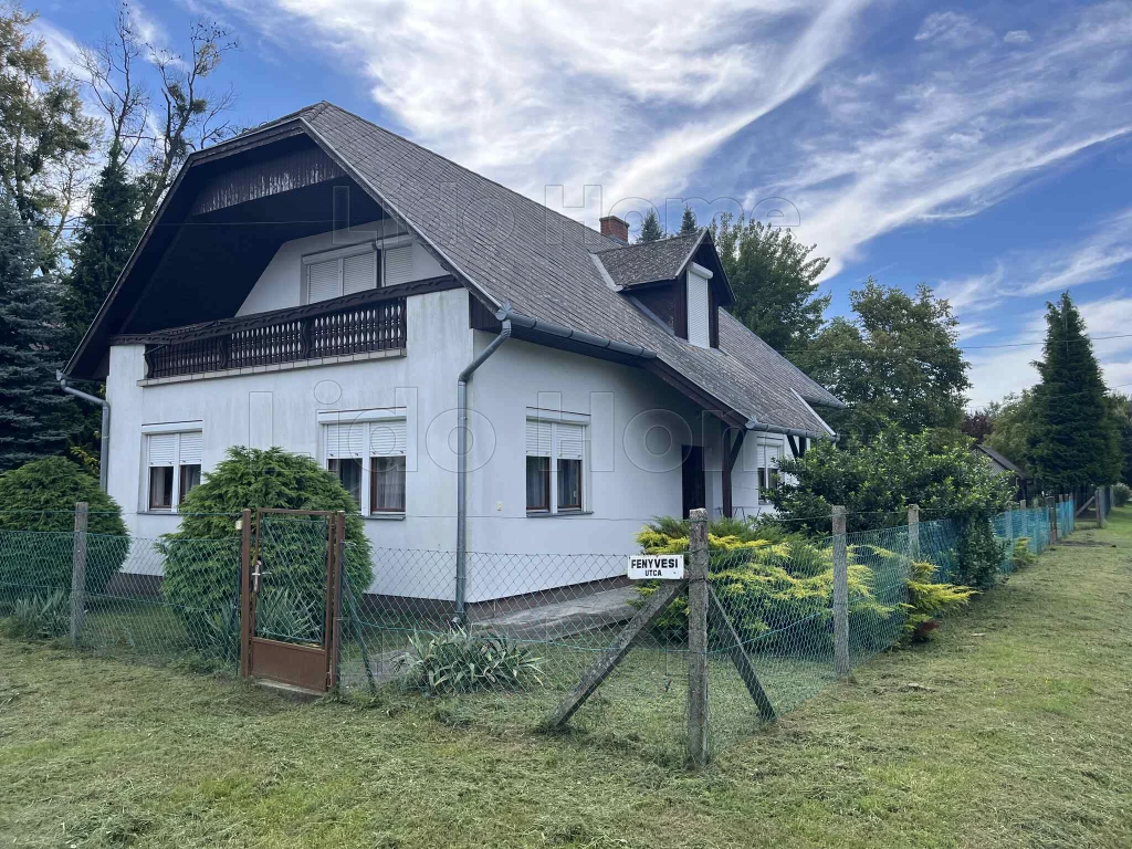 For sale house, Balatonfenyves