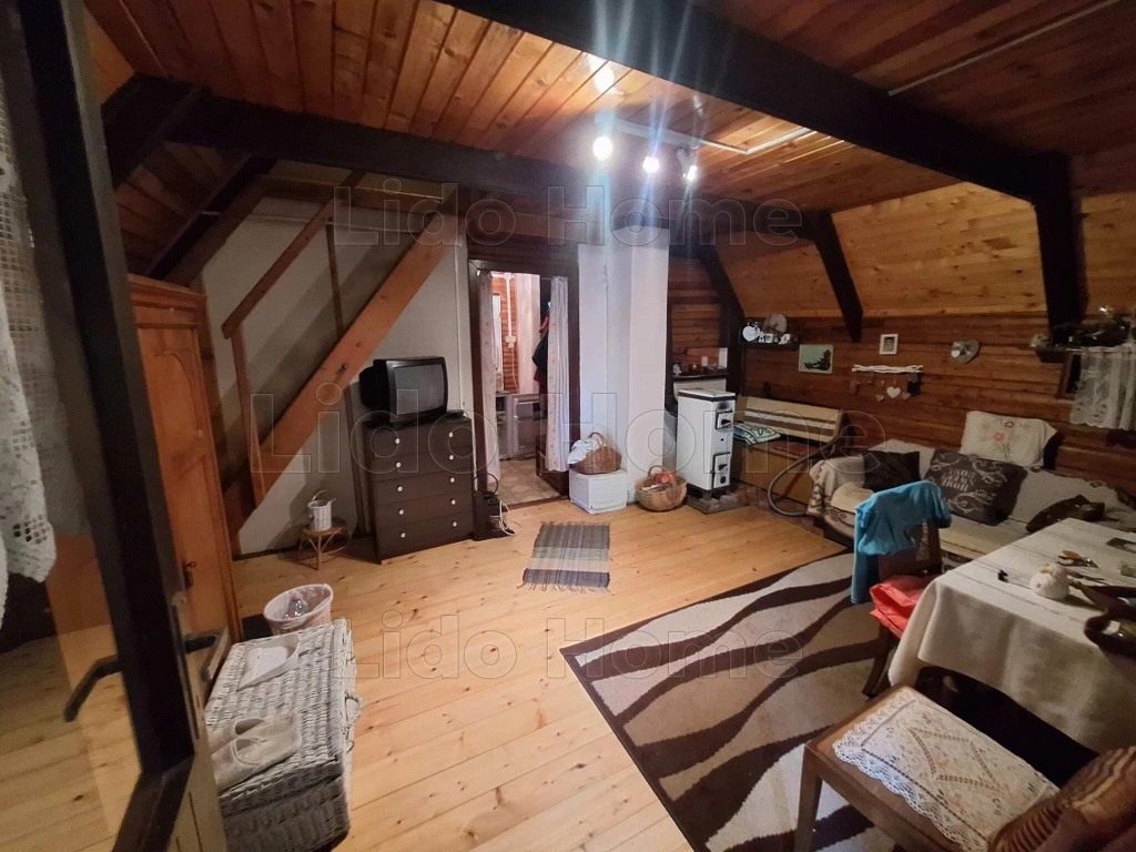 Eladó hétvégi ház Kisasszondon, akár nagyobb telek területtel is!