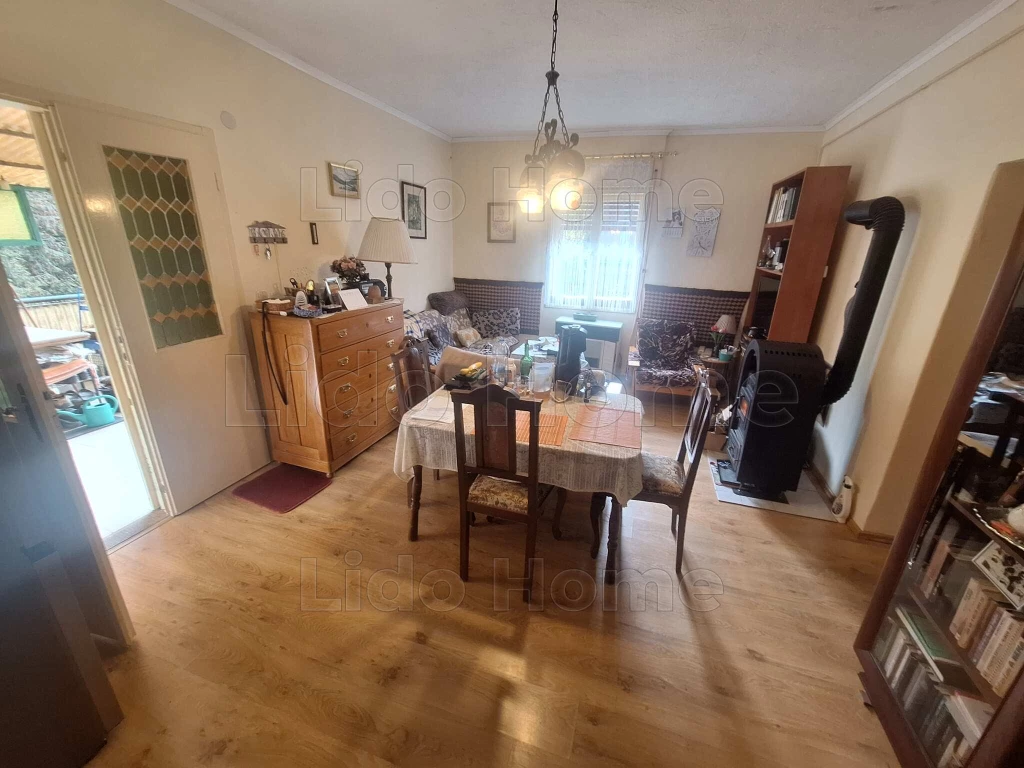 Eladó nyaraló Igalban közel a fürdőhöz, panorámás terasszal!