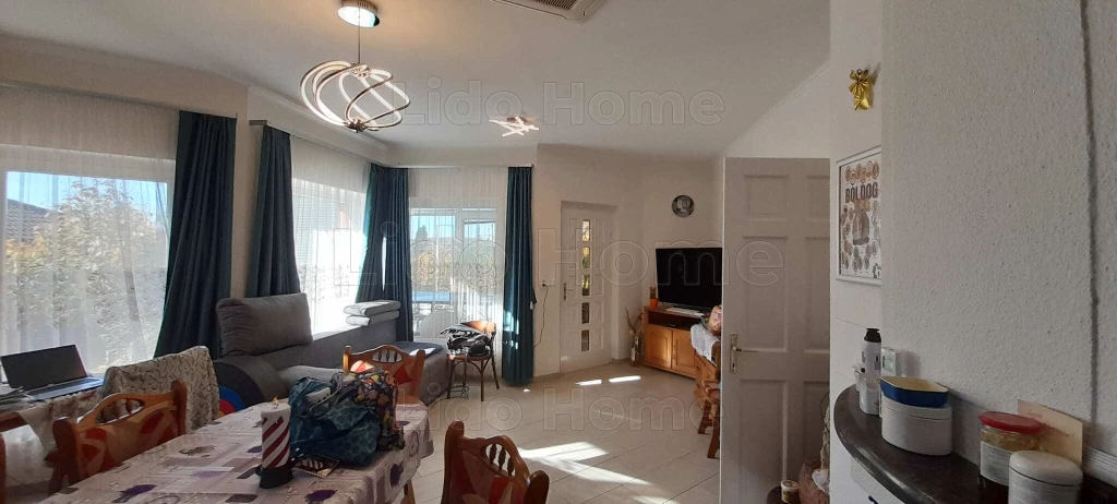 Kaposvár frekventált helyén családi ház eladó