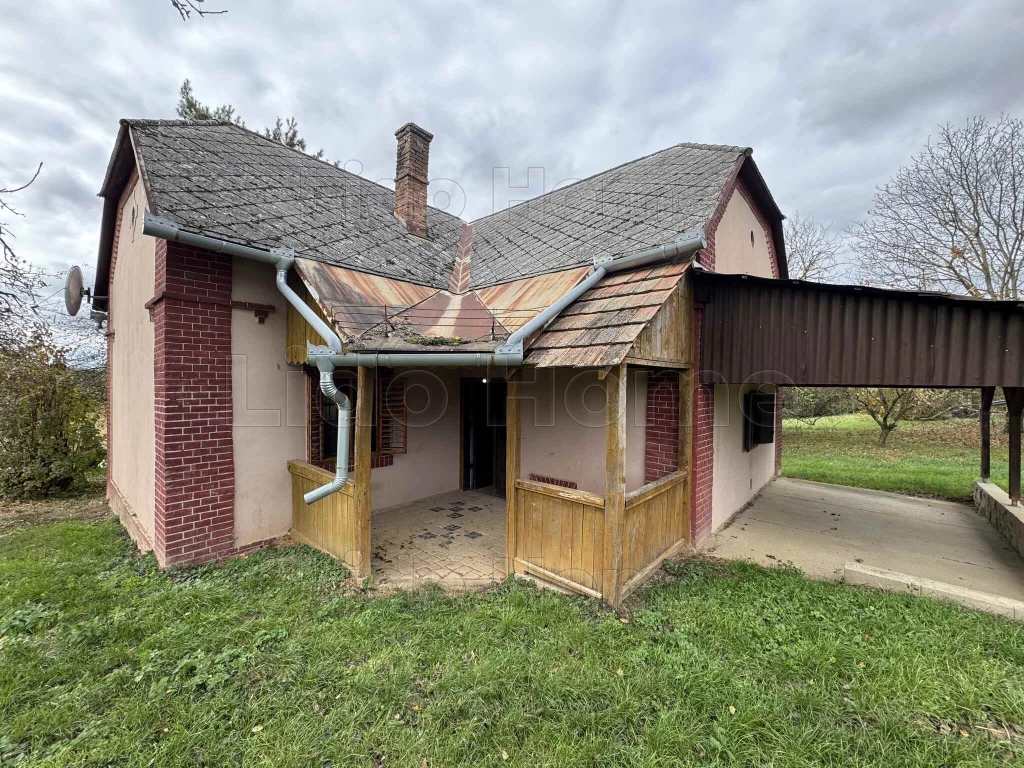 Somogyaszalóban a szőlőhegyen nyaraló ELADÓ