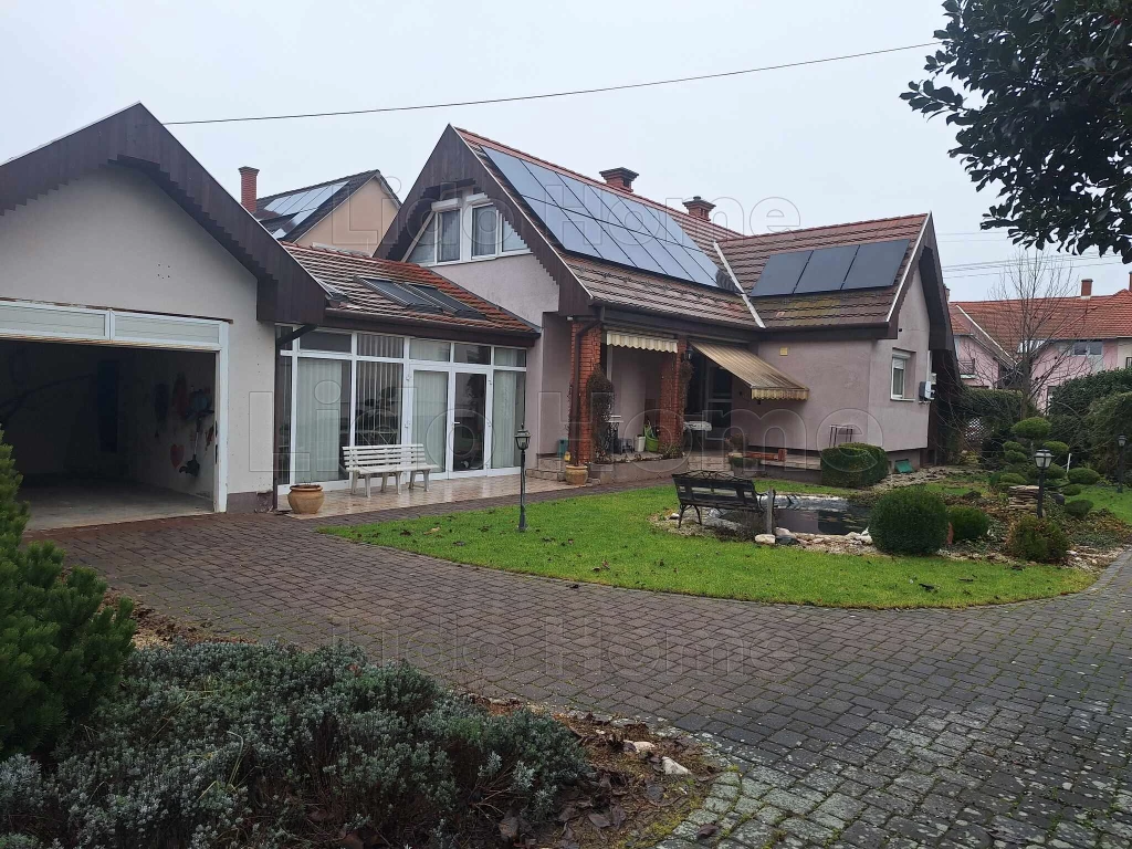 Eladó azonnal költözhető, prémium családi ház Kaposfüreden!