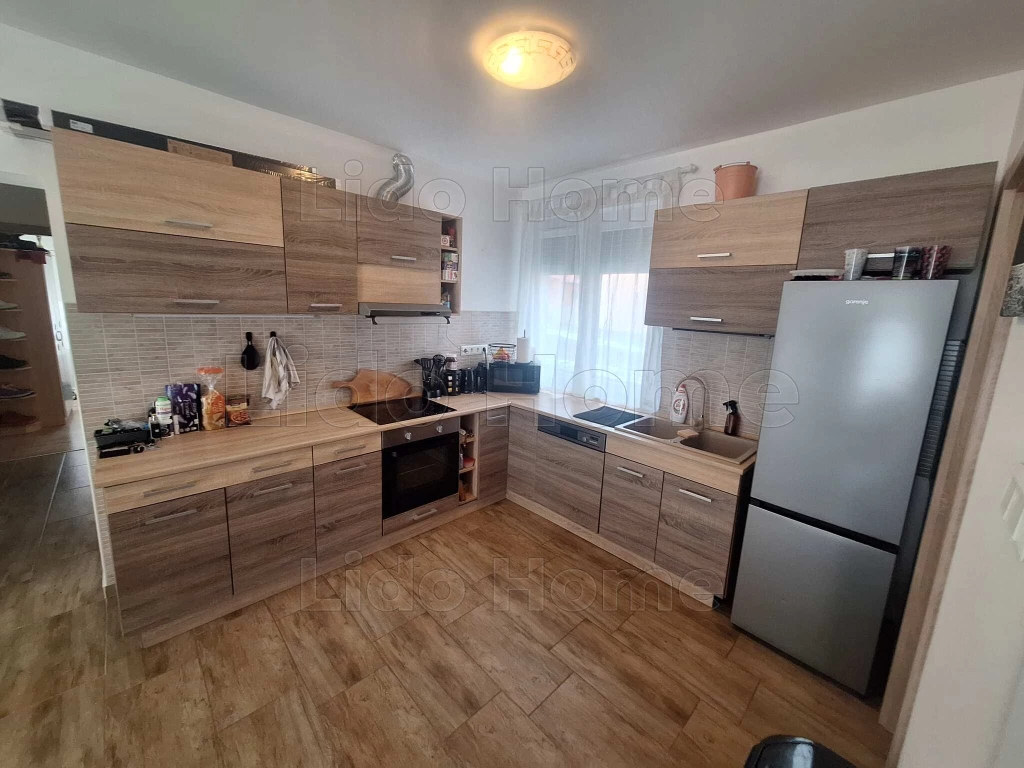 Eladó kiváló tulajdonságokkal rendelkező téglalakás, saját parkolóval Kaposváron!