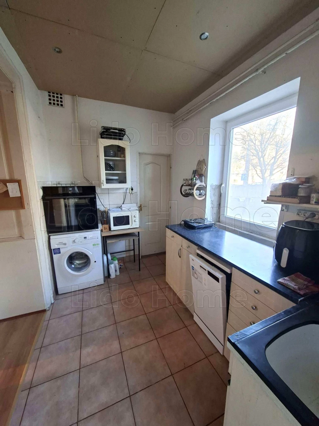 Eladó társasházi lakás