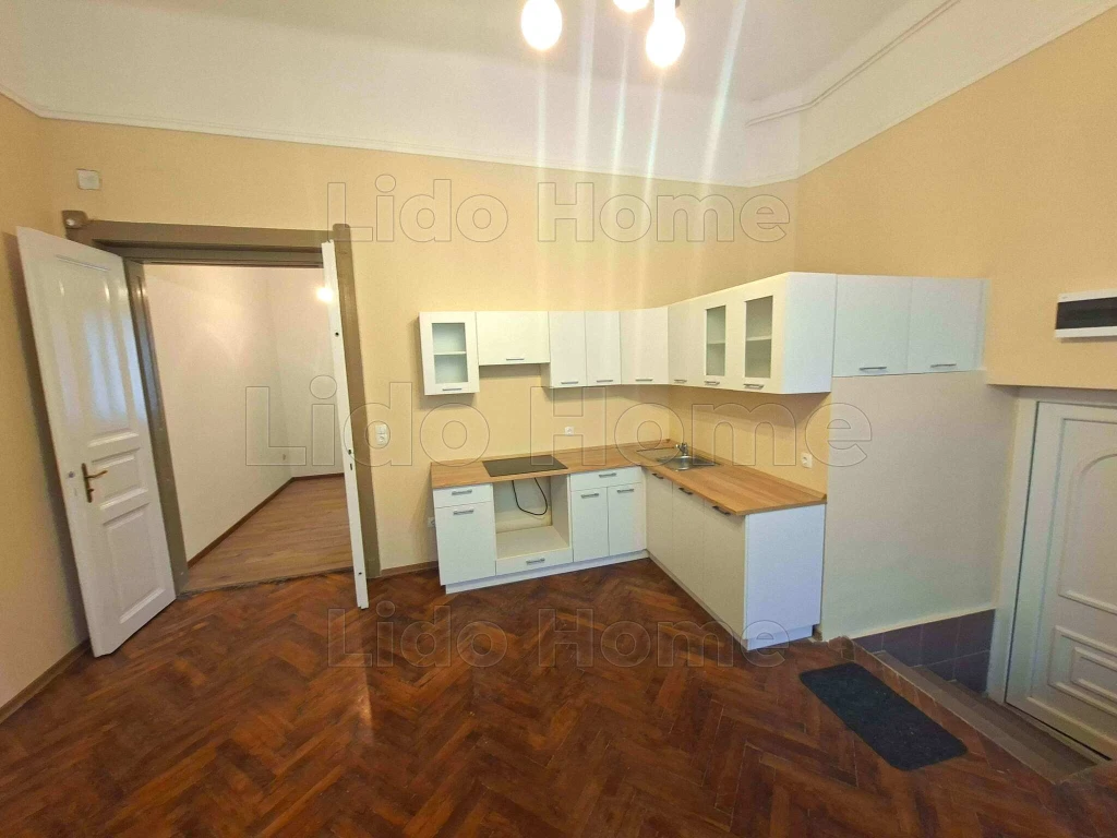 52nm LAKÁS KAPOSVÁR BELVÁROSÁBAN!