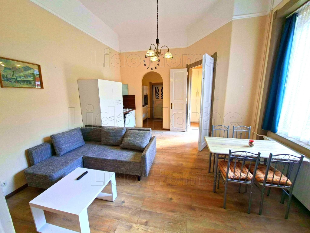 Ɓéke szigete a belvárosban,129 nm lakás egyedi megoldásokkal...