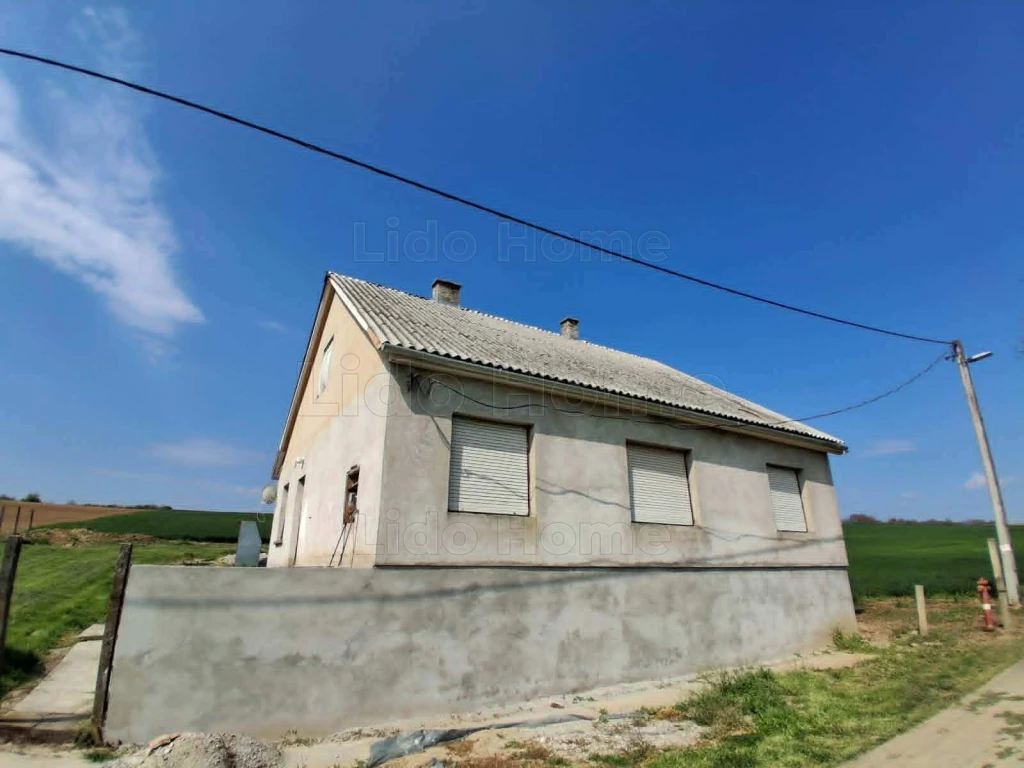 Eladó bővíthető családi ház Gadácson – kiváló ár-érték, rengeteg lehetőség!