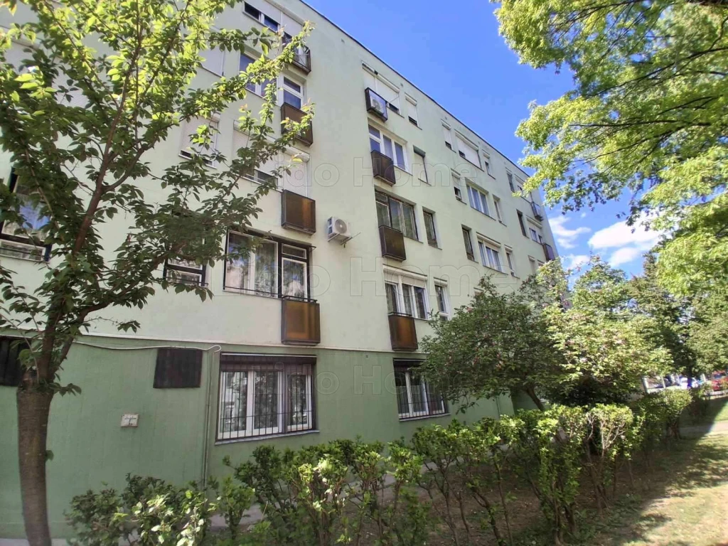 Kaposváron eladó felújitott tégla lakás kiváló elhelyezkedés