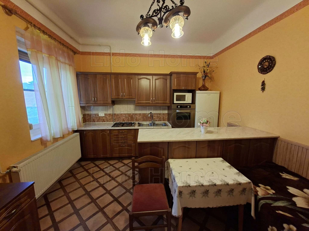 Eladó Kaposváron 81 m2 tégla lakás garázzsal