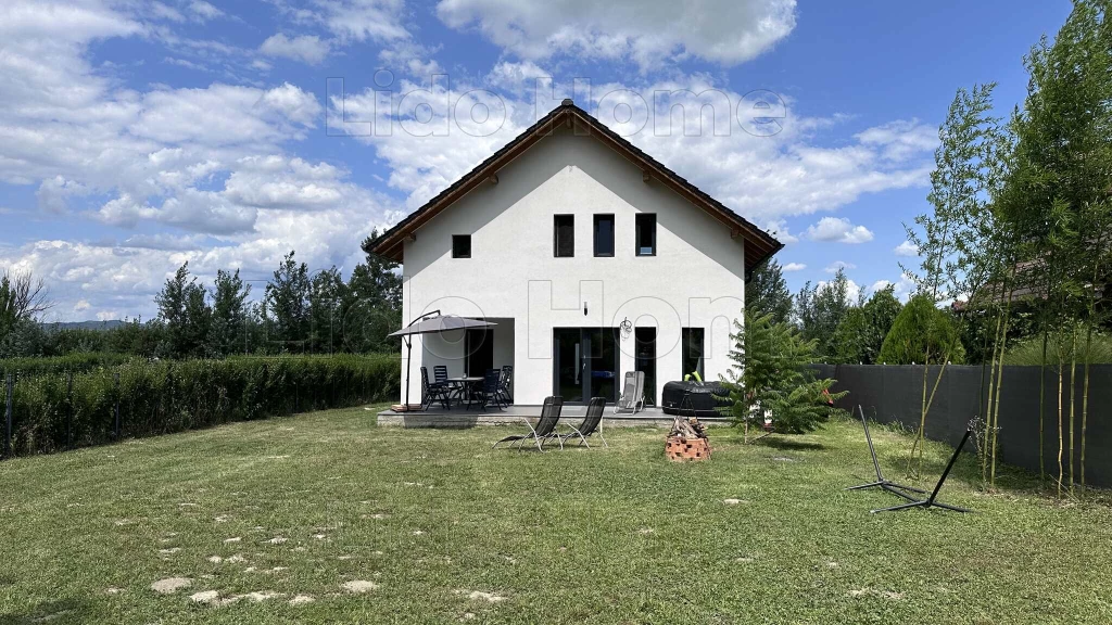 Eladó BALATONKERESZTÚRI, PANORÁMÁS CSALÁDI HÁZi