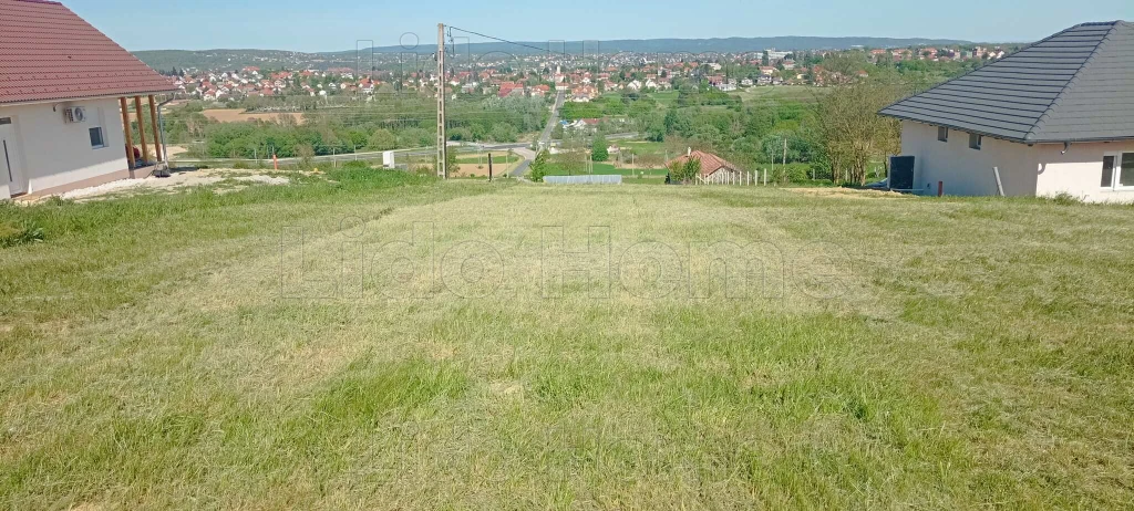 Felsőpáhokon építési telek eladó