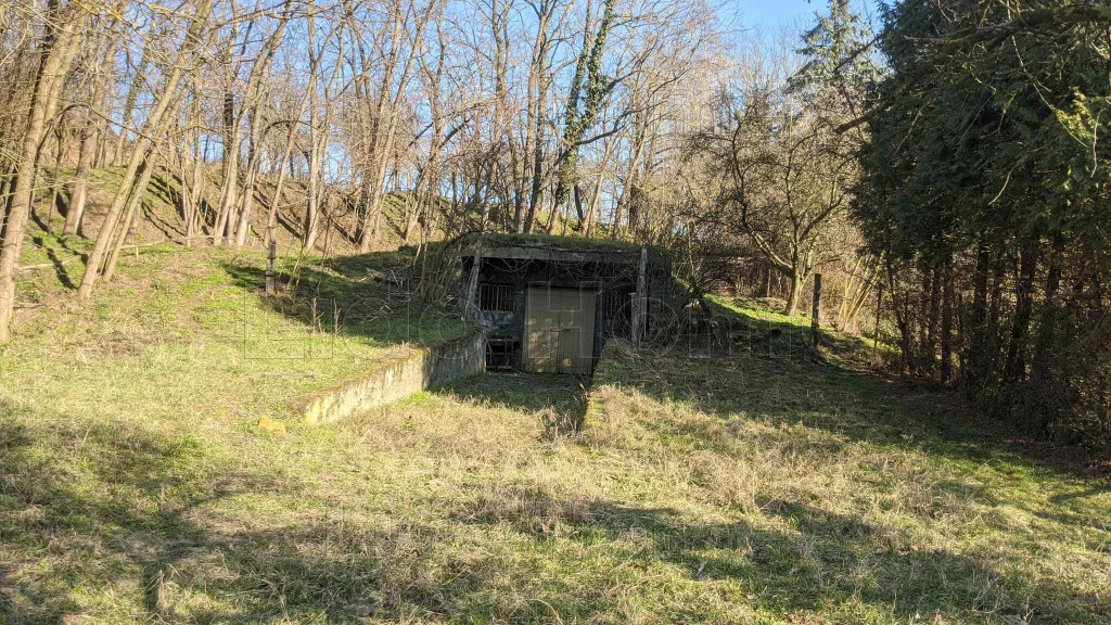 For sale closed garden, Szigliget