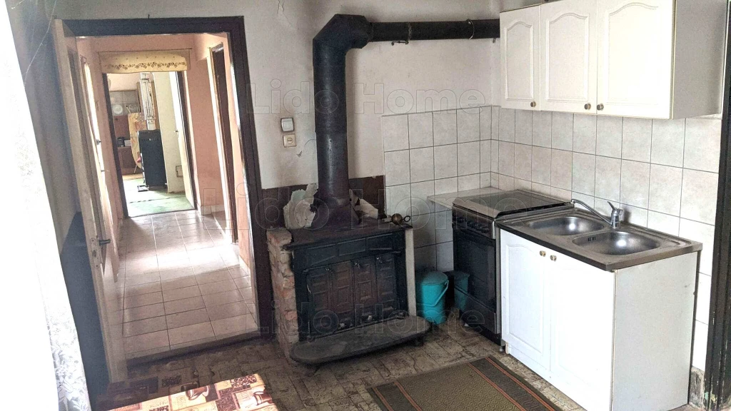 SZENTIMREFALVÁN ELADÓ CSALÁDI HÁZ