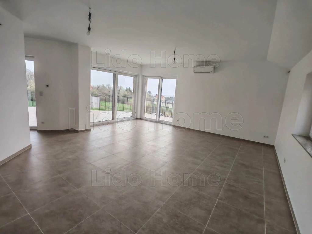 Új Építésű, Panorámás Családi ház eladó Cserszegtomajon.