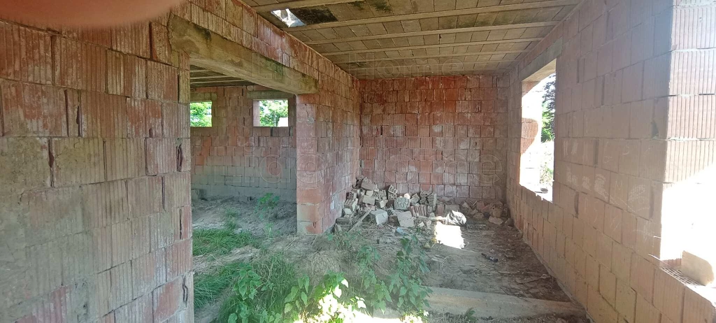 Holládon építési telek eladó