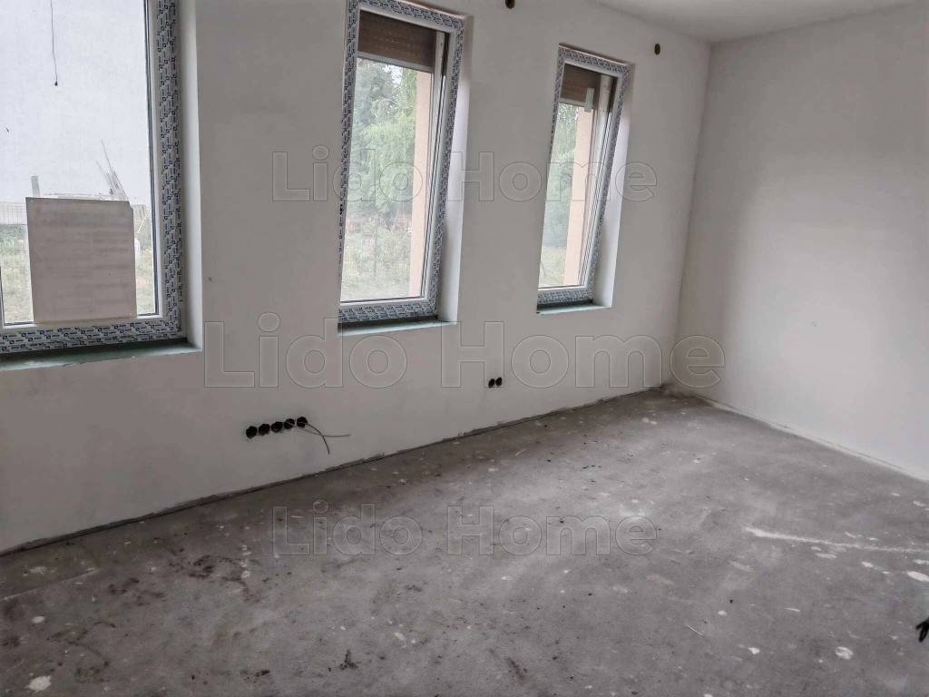 Eladó Keszthelyen egy új építésű iroda vagy üzlethelység.