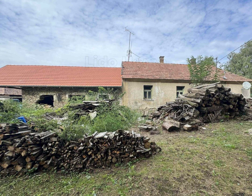 Eladó felújítandó családi ház Zalaszentlászlón!