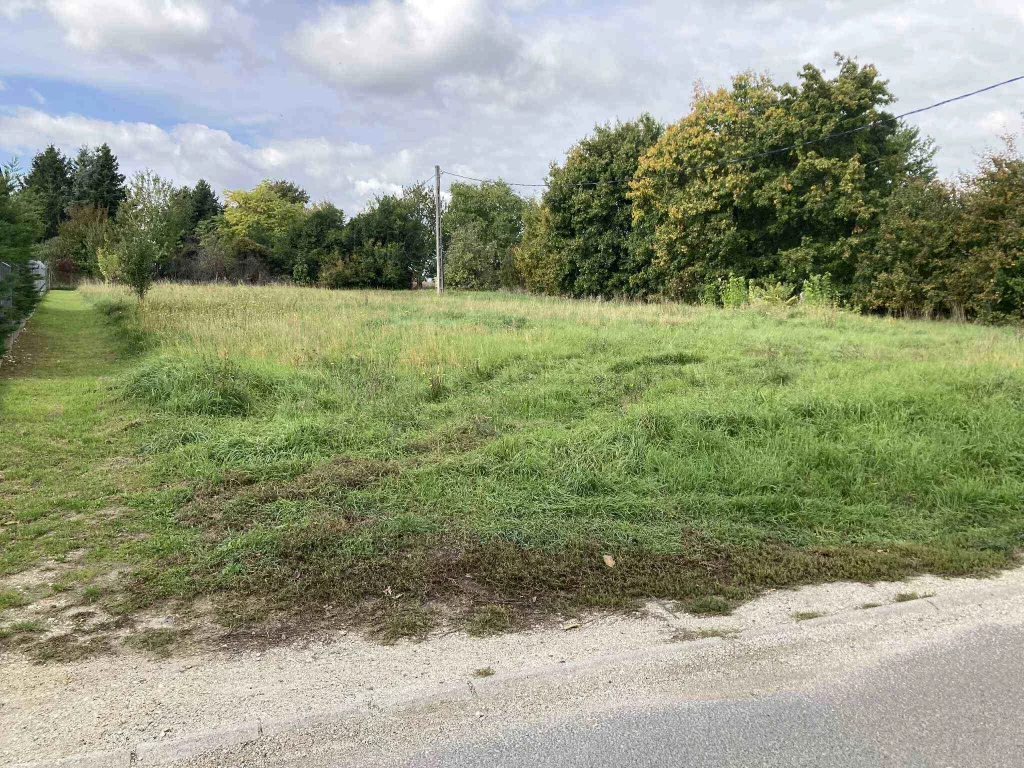 Eladó építési telek Cserszegtomajon