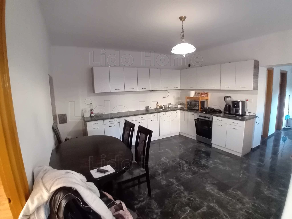 Keszthelyen Több Generációs Családi Ház Eladó