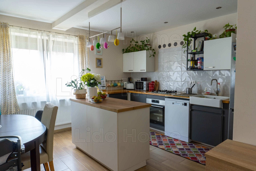 Sármelléken felújított családi ház eladó!