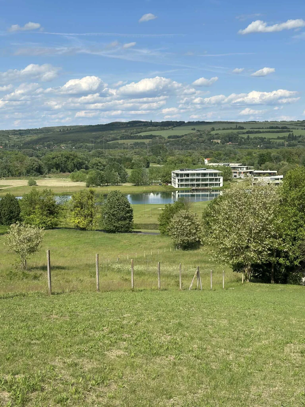 A LIDO HOME KESZTHELY eladásra kínálja ZALACSÁNY KÖLESHEGYI ZÁRTKERTI TELKÉT.