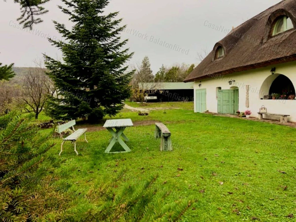 For sale house, Köveskál