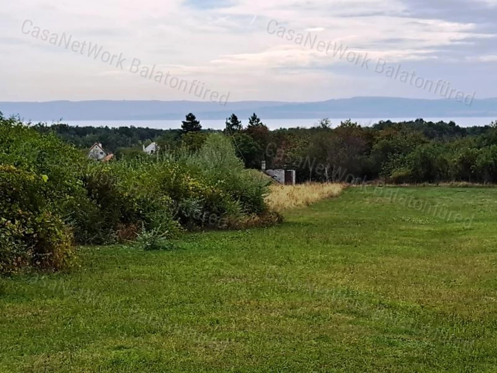 Település közeli - eladó MEZŐGAZDASÁGI TERÜLET BALATONUDVARIBAN