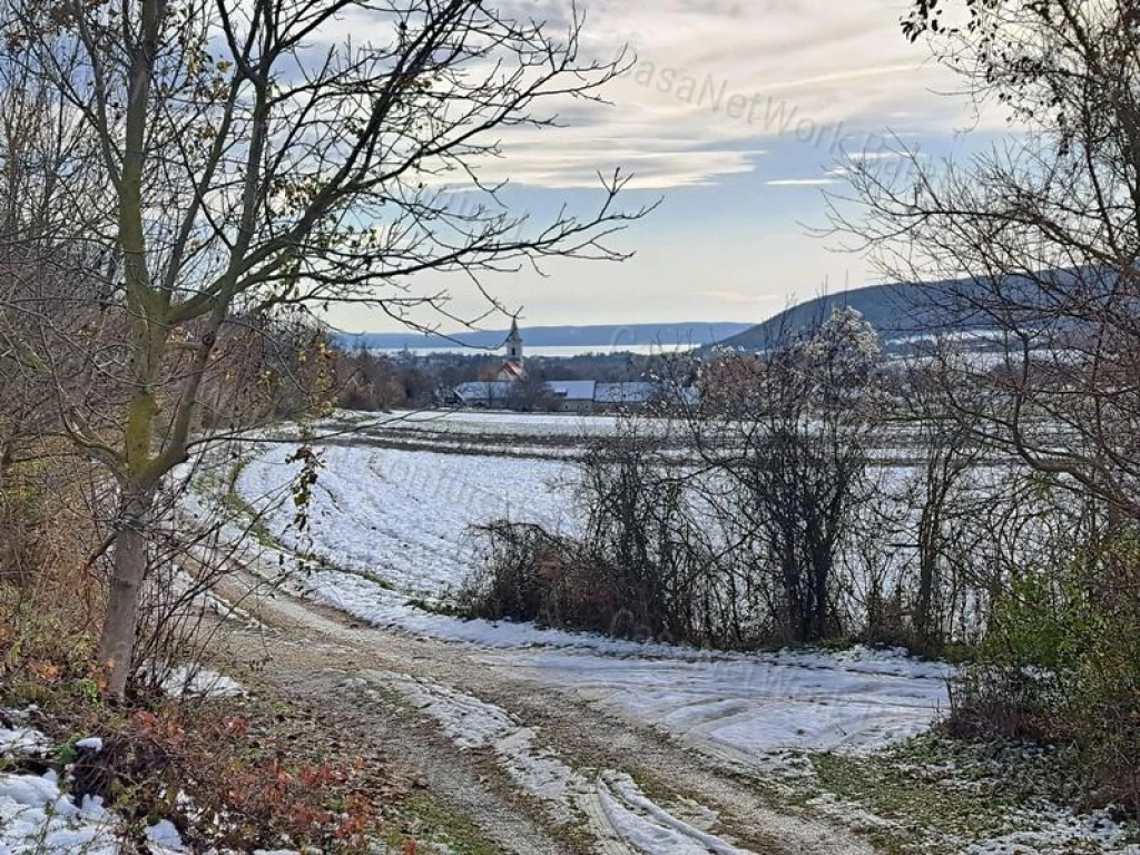 Természet közeli lehetőség -eladó GAZDASÁGI ÉPÜLET BALATONCSICSÓN