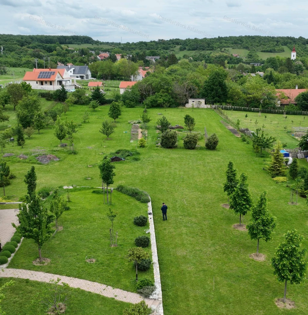 Utolsó építési telek a Balaton-felvidéki Nemzeti Park szívében