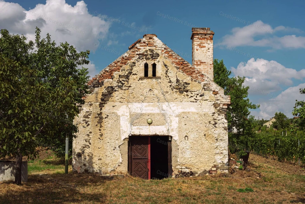Örök Panorámás  pince - présház  Érvényes építési engedéllyel