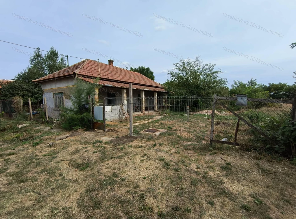 For sale house, Tiszaroff