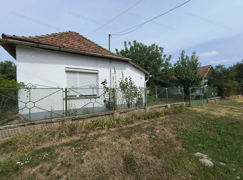 For sale house, Tiszaroff