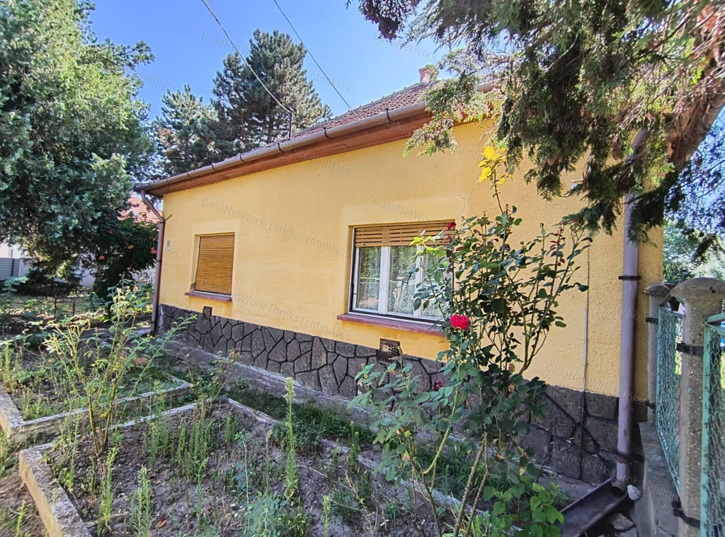 Eladó családi ház Törökszentmiklóson a strand közelében!