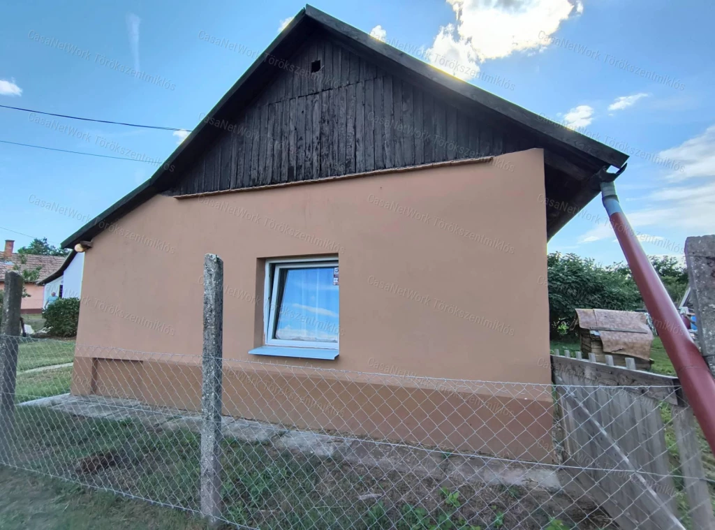 Eladó családi ház Tiszaroffon!