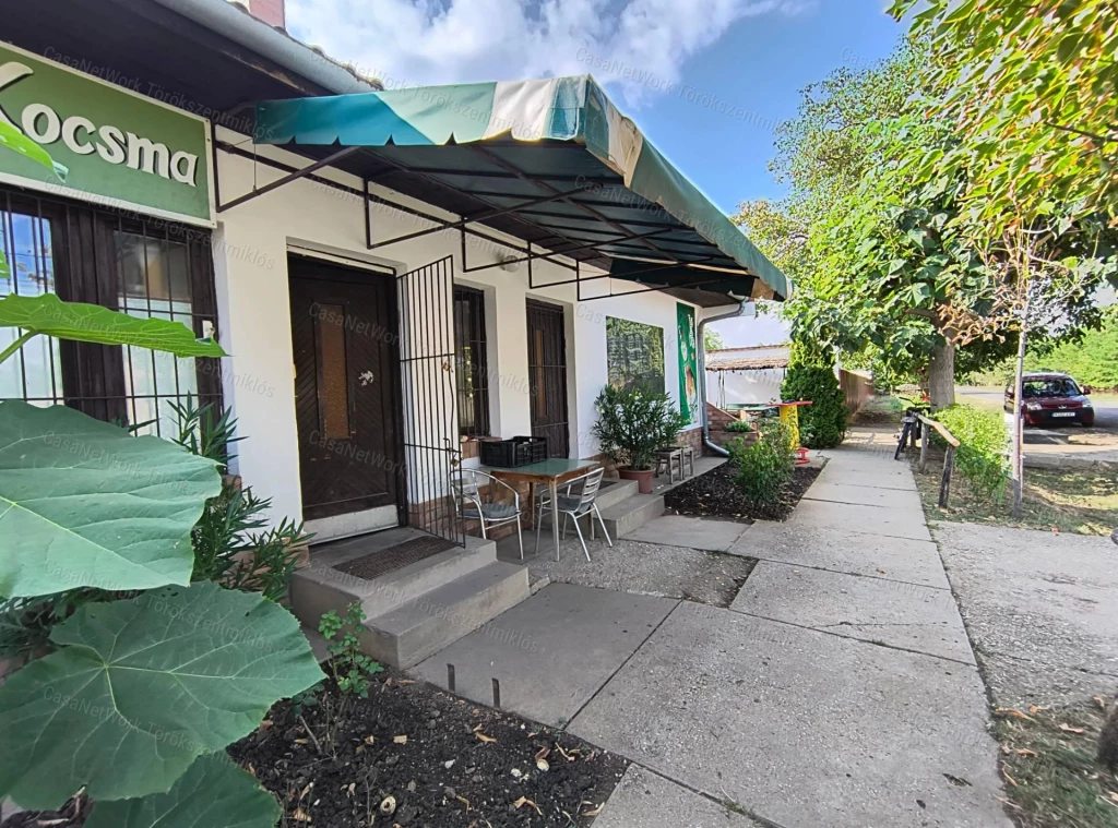 Eladó üzletheliység Törökszentmiklós-Óballán!