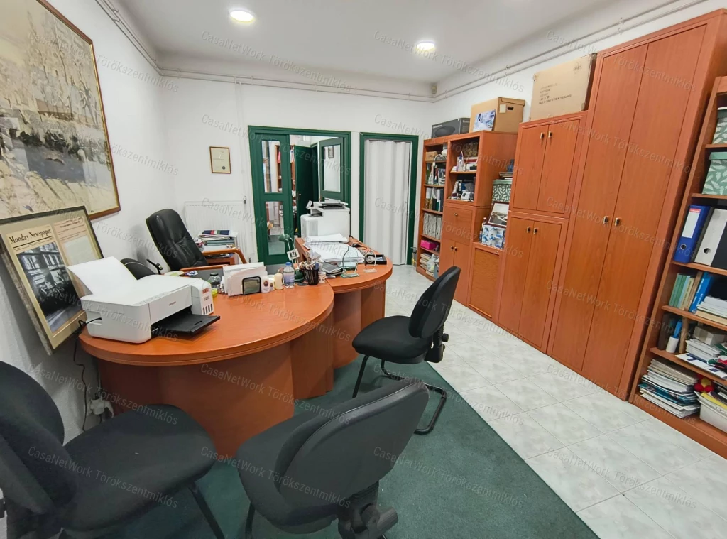Eladó Iroda Szolnok belvárosában a Bíróság közelében!