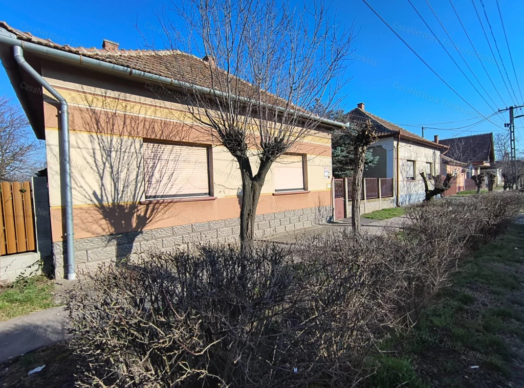 Eladó családi ház Törökszentmiklóson!