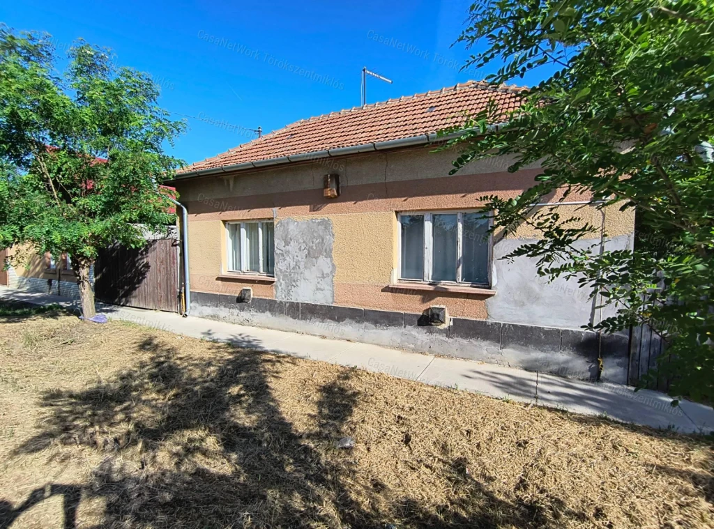 Eladó családi ház Törökszentmiklóson a G-Faluban!