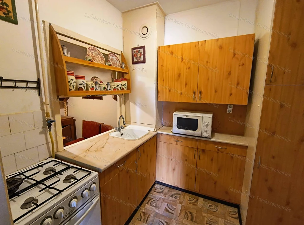 Eladó kétszobás lakás Szolnokon a Széchenyi Lakótelepen!