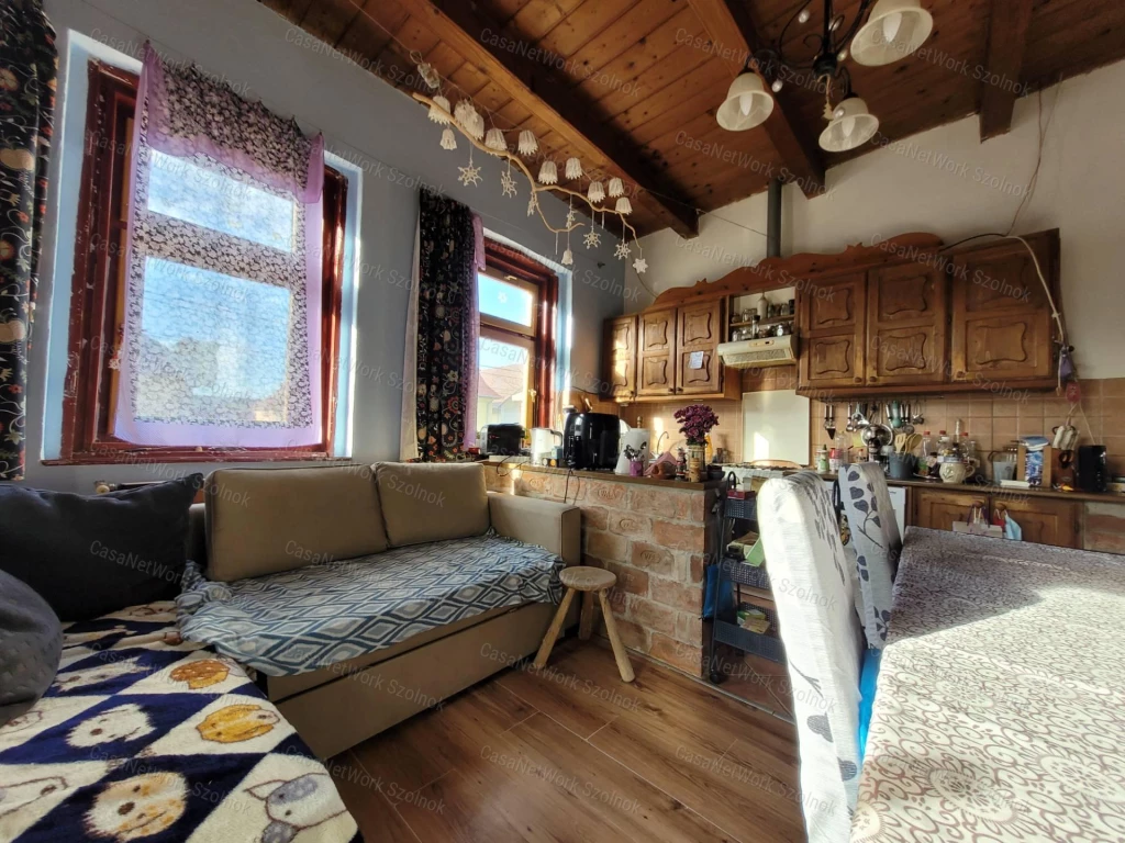 Ikladon korszerűsített, mégis a parasztházak báját őrző hosszú ház!